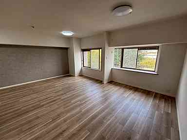 藤和平和公園ホームズの居間・リビング