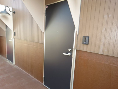 【玄関】 | ｓｖａｒｔｂｒｕｎ（スヴァートブルン）