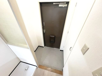 【玄関】 | シャンブル岡本