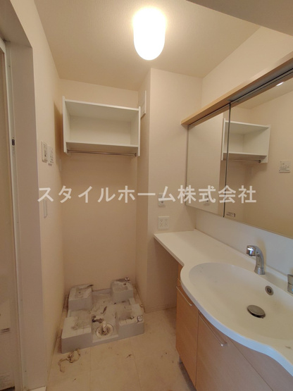 【洗面所】 | よつ葉館・蒼い館・まほろ館・ほくと館　蒼い館 | イメージ写真です。