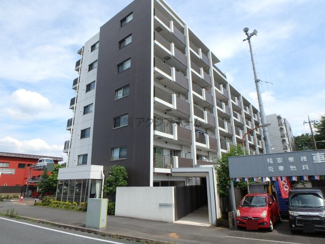 レーベンリヴァーレ入間オフィールの外観