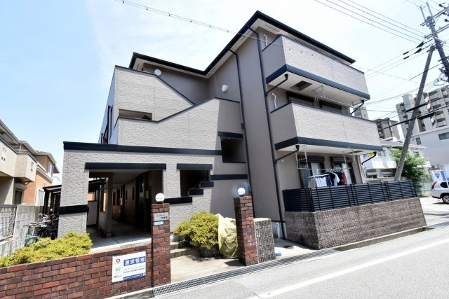 ソレアード甲東園の外観