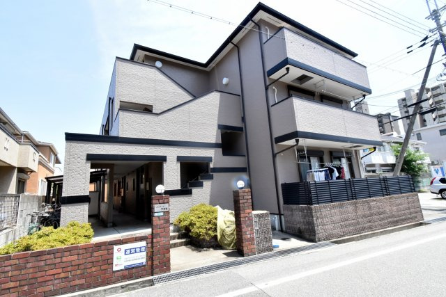 ソレアード甲東園の外観