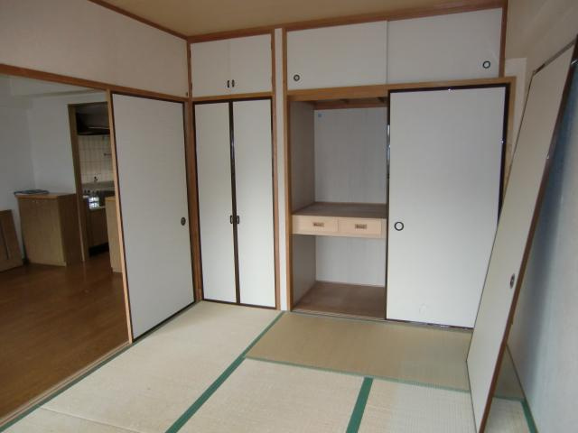 プリムヴェール戸田壱番館の和室