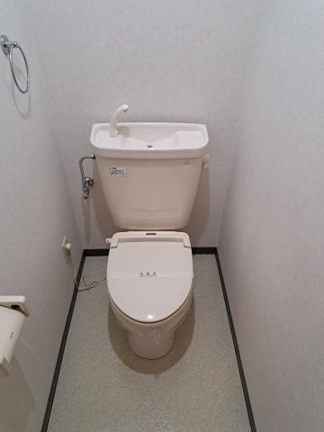 鈴木ビルのトイレ