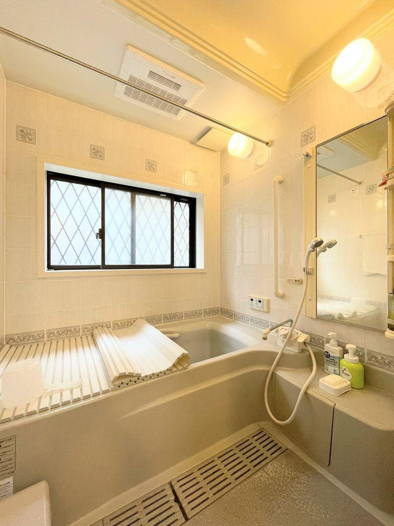 泉区和泉中央南3丁目　中古戸建　5080万円の浴室