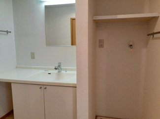 【洗面所】 | カレント　Ａ | 明るい洗面所です