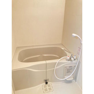 【浴室】 | ドゥ・セナクール　Ａ | 日々の暮らしに欠かせないお風呂です