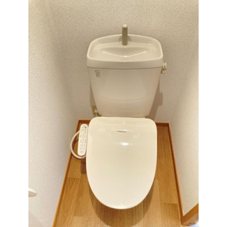 【トイレ】 | ドゥ・セナクール　Ａ | 落ち着いた色調のトイレです