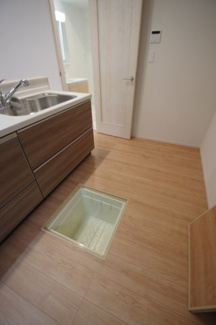 【キッチン】 | 【仲介手数料無料！！】府中市西原町4丁目　新築戸建て（全2棟）B号棟　5490万円 | 浄水器付き水栓