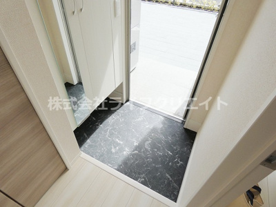 【玄関】 | D-ROOM甲州街道 | ※同ハウスメーカー施工（イメージ）