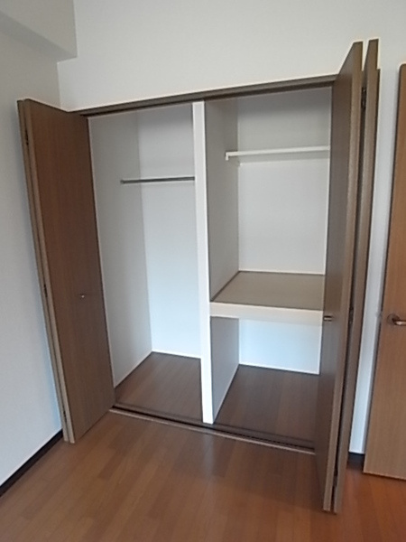 パレス東洋神戸２号館の収納