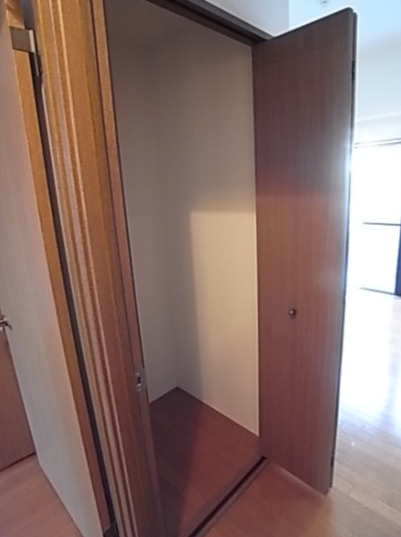 パレス東洋神戸２号館の収納