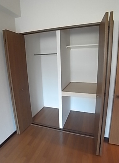 パレス東洋神戸２号館の収納