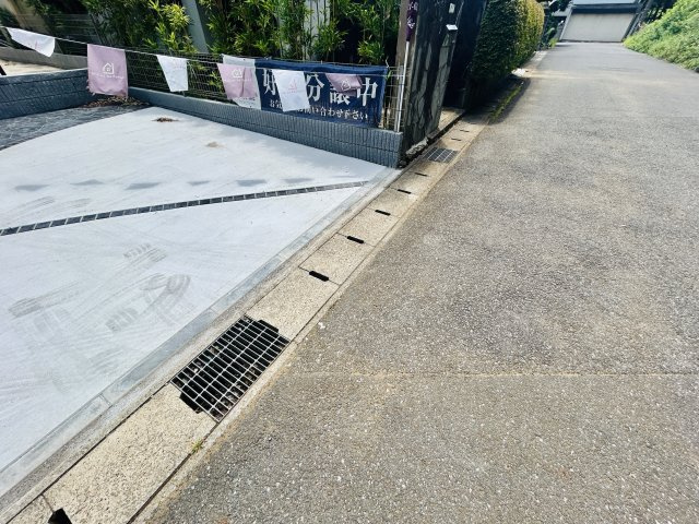 グラファーレ千葉市若葉区貝塚１丁目２期の前面道路含む現地写真