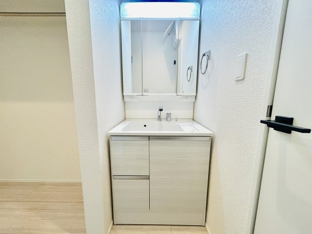 グラファーレ千葉市若葉区貝塚１丁目２期の洗面所