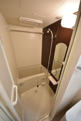 ラグゼ難波西Ⅰの浴室