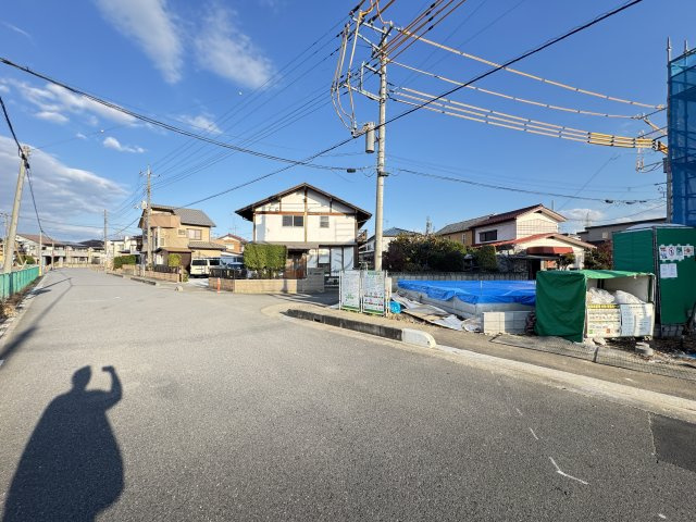 飯能市双柳・全8棟　新築一戸建　2号棟　～角地・駐車2台～の前面道路含む現地写真|2025年11月21日撮影