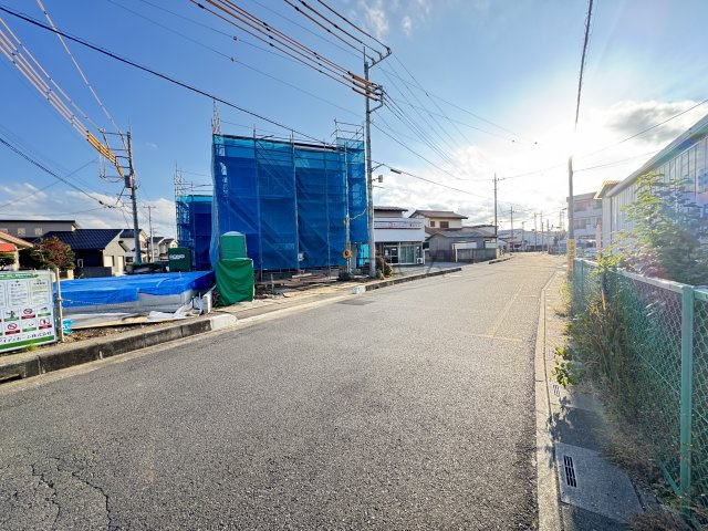 飯能市双柳・全8棟　新築一戸建　2号棟　～角地・駐車2台～の前面道路含む現地写真|2025年11月21日撮影