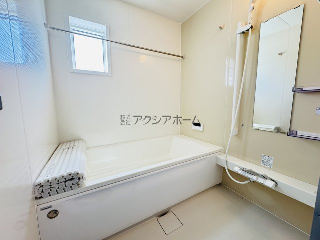 飯能市双柳・全8棟　新築一戸建　2号棟　～角地・駐車2台～の浴室|1坪サイズ・浴室乾燥機付ユニットバス
