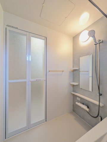 オリーブガーデン大泉吉田の浴室