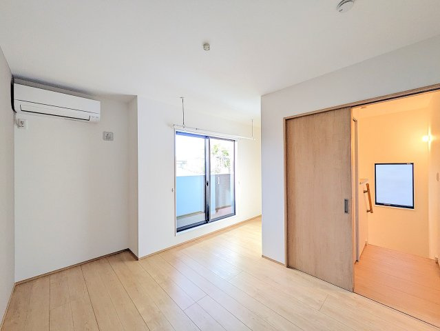 オリーブガーデン大泉吉田の洋室