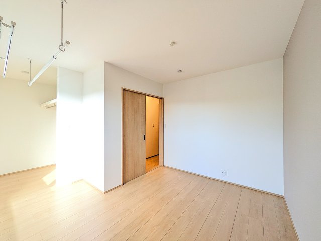 オリーブガーデン大泉吉田の洋室