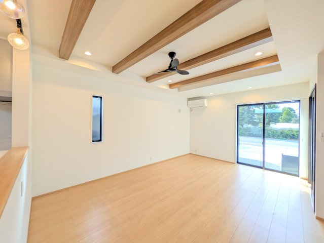 オリーブガーデン大泉吉田の居間・リビング