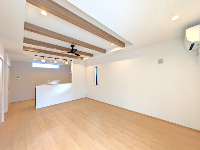 オリーブガーデン大泉吉田の居間・リビング