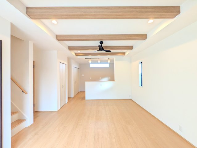 オリーブガーデン大泉吉田の居間・リビング