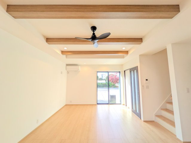 オリーブガーデン大泉吉田の居間・リビング