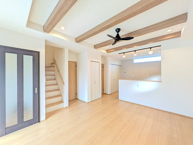 オリーブガーデン大泉吉田の居間・リビング