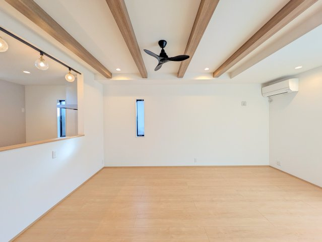 オリーブガーデン大泉吉田の居間・リビング