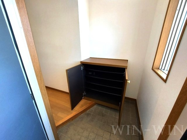 クオリティタウン上野 参番館の玄関