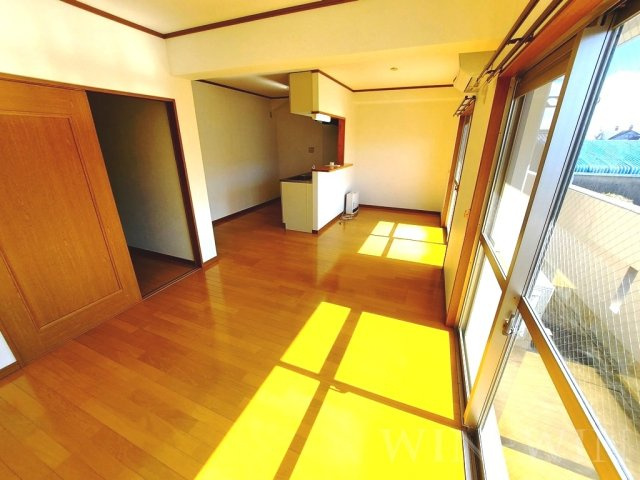 クオリティタウン上野 参番館の居間・リビング