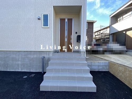 【エントランス】 | 【仲介手数料０円】足柄上郡中井町半分形第5　新築一戸建て | 足柄上郡中井町半分形第5　新築一戸建て