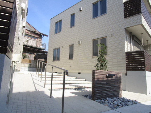 Ｐａｔｉｏｓ Ａ　パティオのエントランス|★エントランス★