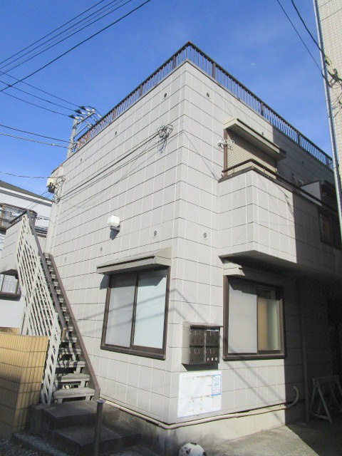 内田マンションのエントランス