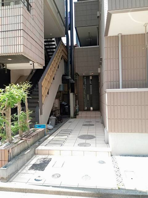 メゾン・ド・芝のエントランス