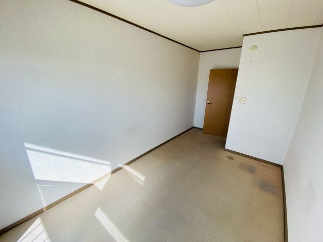 中古マンション　サニーパークハイツ成田　２号棟の洋室
