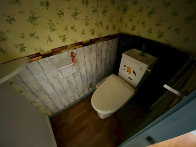 中古マンション　サニーパークハイツ成田　２号棟のトイレ