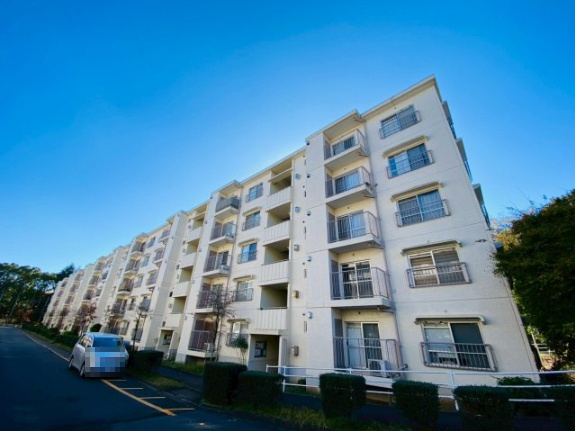 中古マンション　サニーパークハイツ成田　２号棟の外観