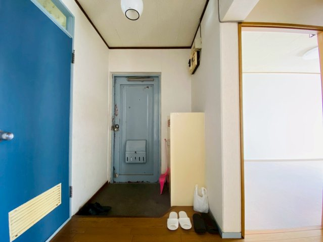 中古マンション　サニーパークハイツ成田　２号棟の玄関