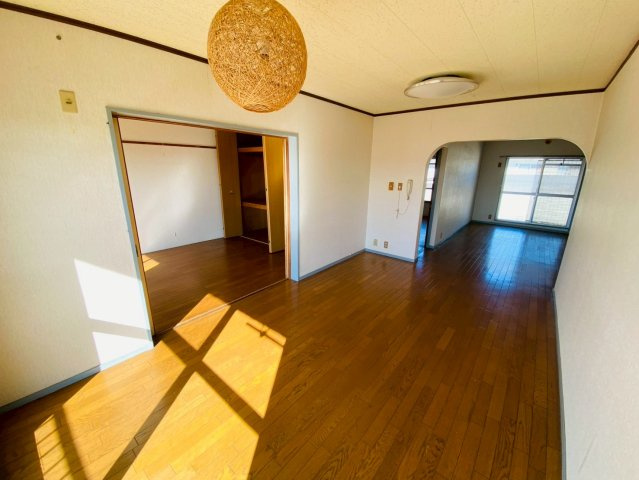 中古マンション　サニーパークハイツ成田　２号棟の居間・リビング