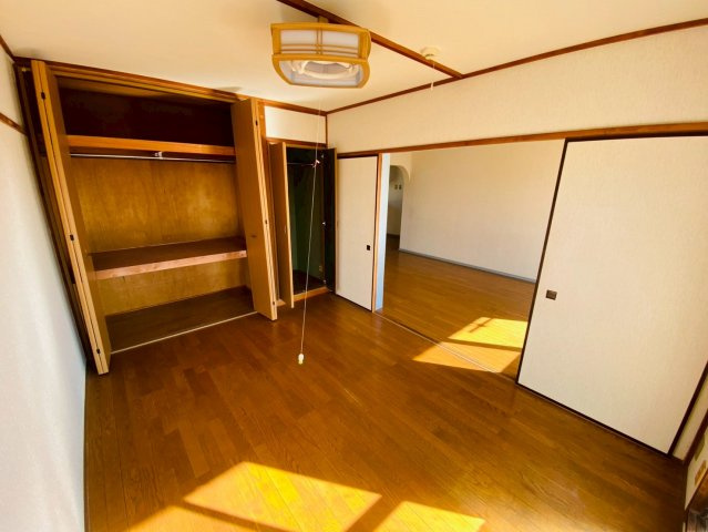 中古マンション　サニーパークハイツ成田　２号棟の洋室
