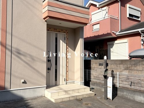 【エントランス】 | 【仲介手数料０円】相模原市南区下溝　中古一戸建て | 相模原市南区下溝　中古一戸建て