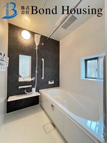 子育てグリーン住宅対象物件　高丘1丁目17-17　全2棟　B号棟の浴室