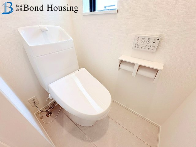 子育てグリーン住宅対象物件　高丘1丁目17-17　全2棟　B号棟のトイレ