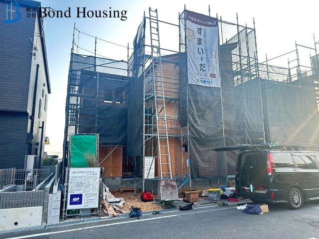 子育てグリーン住宅対象物件　高丘1丁目17-17　全2棟　B号棟の駐車場