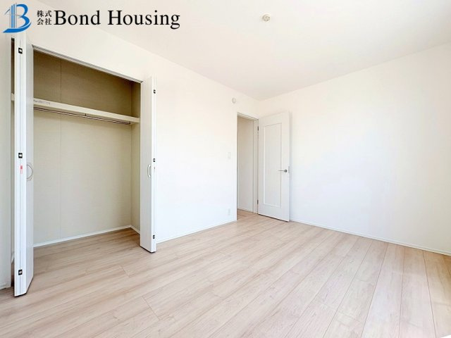 子育てグリーン住宅対象物件　高丘1丁目17-17　全2棟　B号棟の洋室